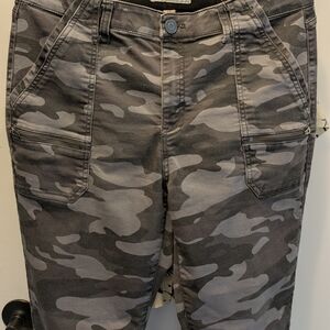 Knox Rose Gray Camouflage Pants